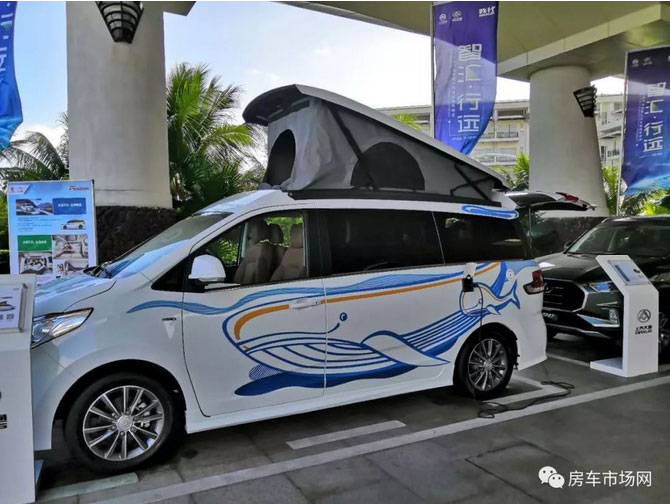 上汽大通RG10汽油升頂房車 量產(chǎn)實車接受預(yù)定