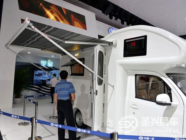 房車夢不再遙遠(yuǎn) 實(shí)拍解放T80旅居車