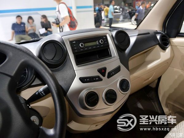 房車夢不再遙遠(yuǎn) 實(shí)拍解放T80旅居車