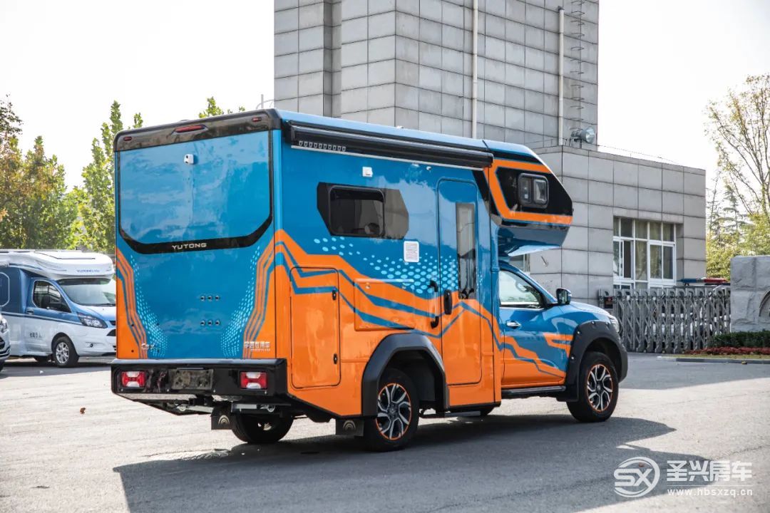 野性十足，四驅還帶差速鎖，宇通全新皮卡房車來襲，開啟你的探險之旅-5.jpg