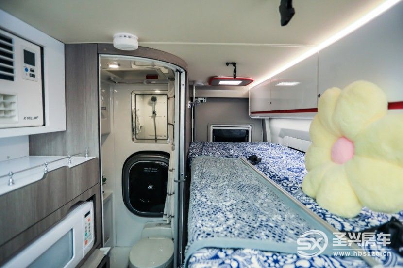 48V電路系統，獨立續航可維持3天，宇通全新B311豪享版房車等你來發現！get?code=Y2I5MzlmZTY0NTcwZTdjNGMxNzUxZWIxYzEwM2E5NTUsMTY2NzAzNjIzMjg2OA==