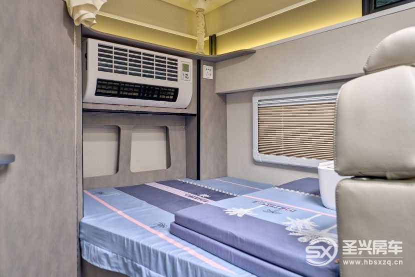 9月2日鄭州房車展——齊星大通T90越野硬升頂房車，風格獨特彰顯硬漢實力！787b92a4f4b688f1c004ae23b3ce036e