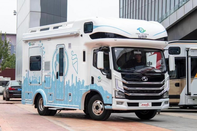 自由烏托邦冰淇淋房車，誰(shuí)說(shuō)賺錢與旅行不可兼得？