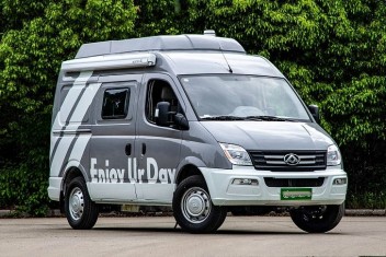 上汽大通V80短軸B型房車